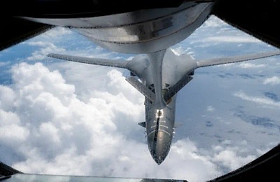 Bombardierele SUA atacă masiv Iran de la o bază din Marea Britanie. Avioanele-cisternă, în Bulgaria