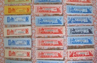 Un domn din Dâmbovița se mândrește cu o colecție impresionantă de bilete ITB, RATB și STB vechi