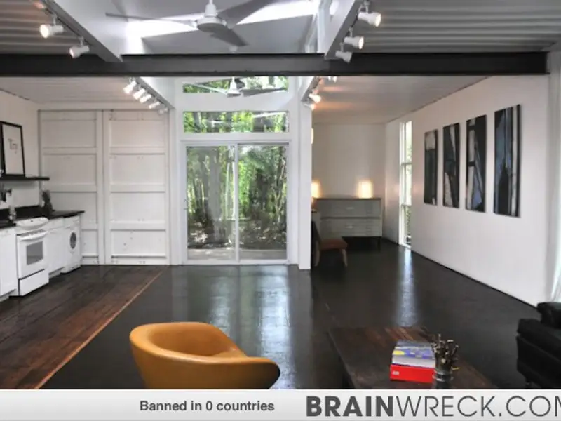 23 de case de vis construite din containere de transport