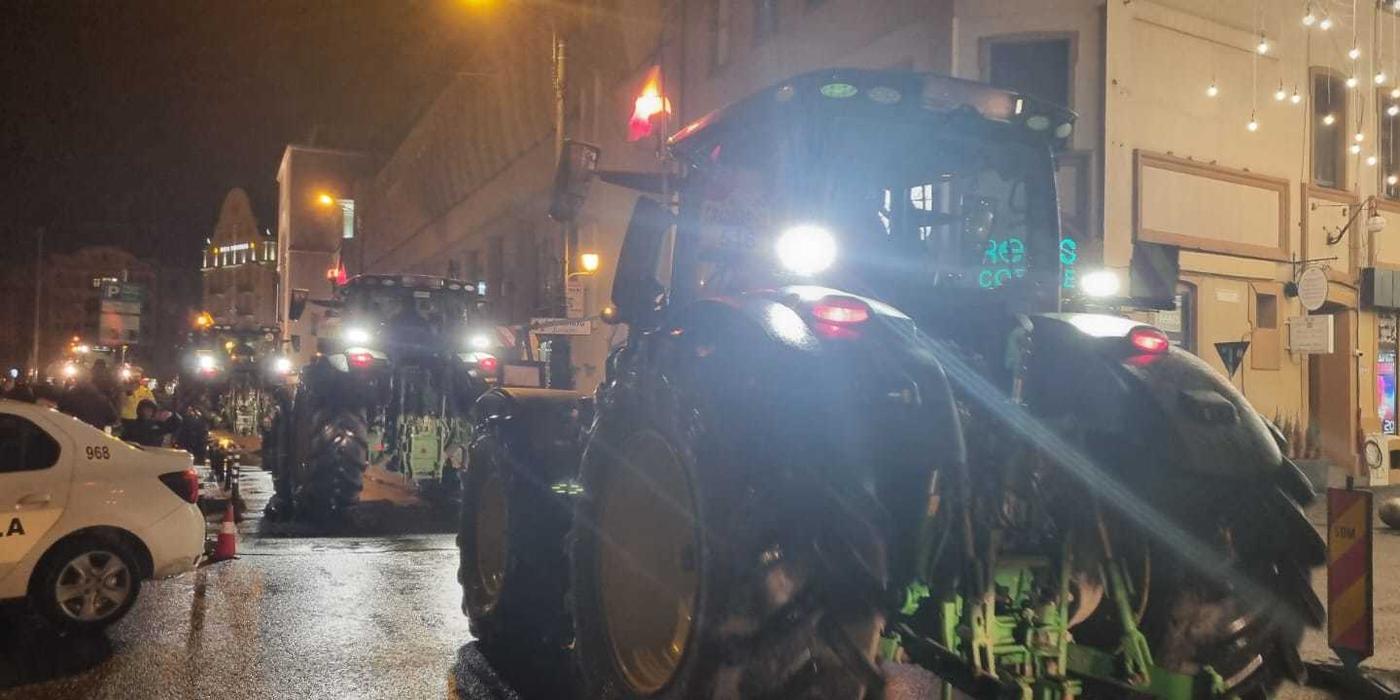 Fermierii au început să sosească în parcarea din centrul Timişoarei, unde vor protesta până în 24 ianuarie