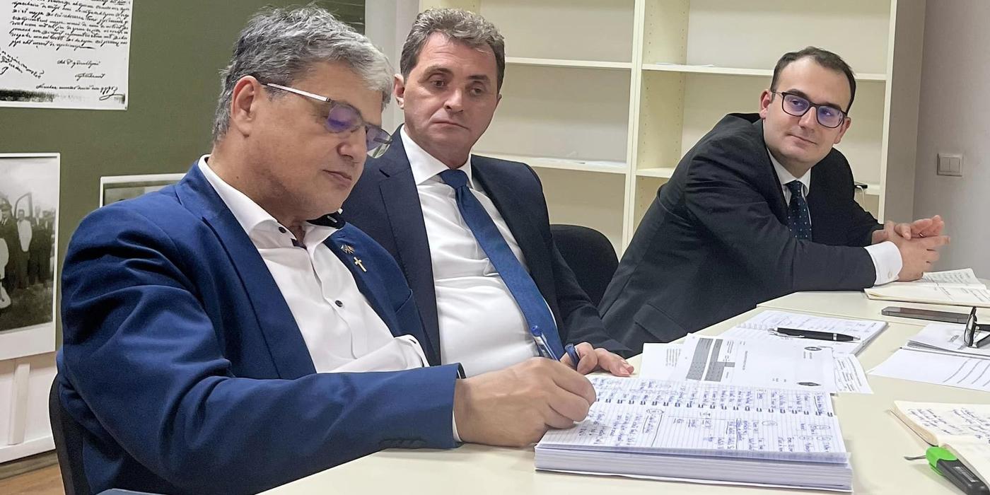 Boloş, după întâlnirea cu echipa Autorităţii Vamale Române: Mă interesează dotarea punctelor de trecere a frontierei cu sisteme noi de securitate, scanere pentru autovehicule şi containere