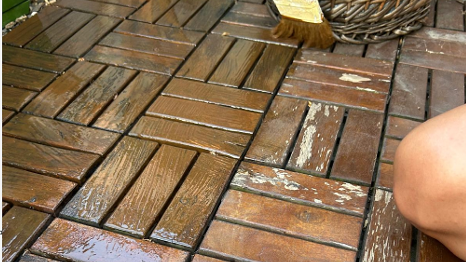 Revitalizarea deck-ului tău de lemn: ghid practic pentru durabilitate în climatul românesc