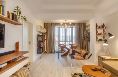 Transparency and Floating in the Design of a Living Room in Bucharest