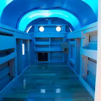 Case din materiale reciclate pentru oamenii nevoiasi