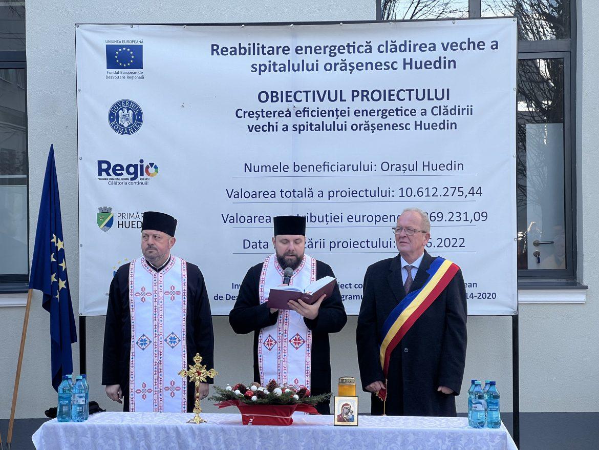 Spitalul orășenesc din Huedin fost reabilitat și dotat cu aparatură medicală. Valoarea investițiilor este de peste 25,5 milioane lei