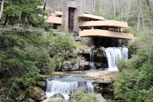 Arhitectura și natura pot face casă bună- proiecte renumite care demonstrează acest lucru