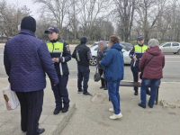Înșelăciunile prin metoda „Accidentul” și fraudele AI. Polițiștii din Constanța îi învață pe seniori cum să nu cadă în plasă