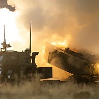 HIMARS lovește nimicitor 3 artilerii nord-coreeane ascunse de ruși în pădurile din Kursk