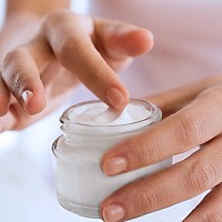 Greșeli de beauty care îți afectează look-ul