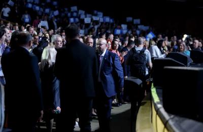 Cristian Popescu PIEDONE lansează candidații la europarlamentare / „Prezența dumneavoastră este o operație pe viu”