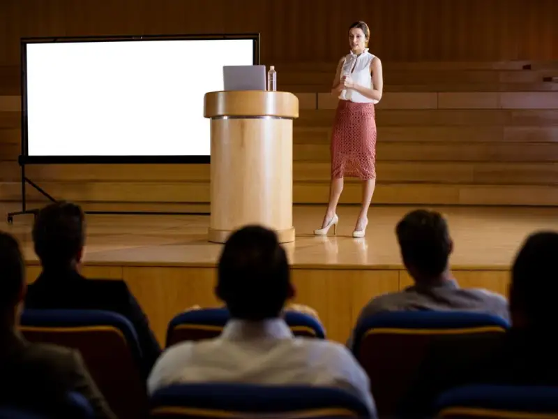 Care sunt pașii alegerii videoproiectorului potrivit nevoilor dumneavoastră?