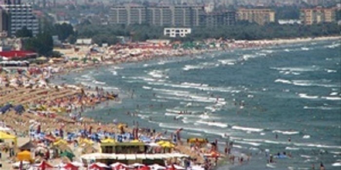 Litoralulromanesc.ro Peste o treime dintre turiştii care ajung pe litoral sunt din Bucureşti, aceştia fiind cei mai numeroşi, urmaţi de cei din Prahova şi Cluj. La polul opus, sunt turiştii proveniţi din judeţele Tulcea, Ialomiţa, Mehedinţi şi Sălaj
