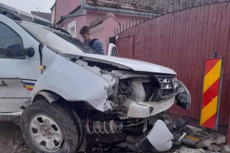 Accident, joi seară, pe un drum din localitatea clujeană Viișoara