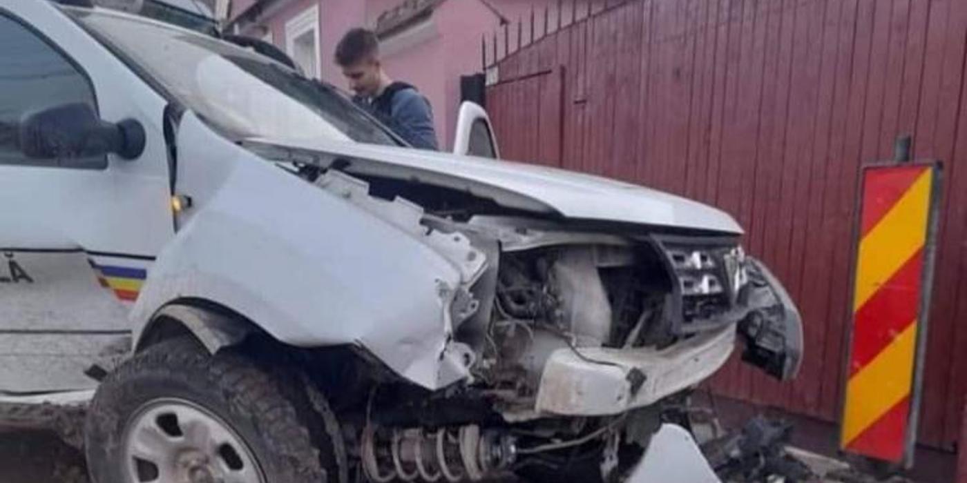 Accident, joi seară, pe un drum din localitatea clujeană Viișoara