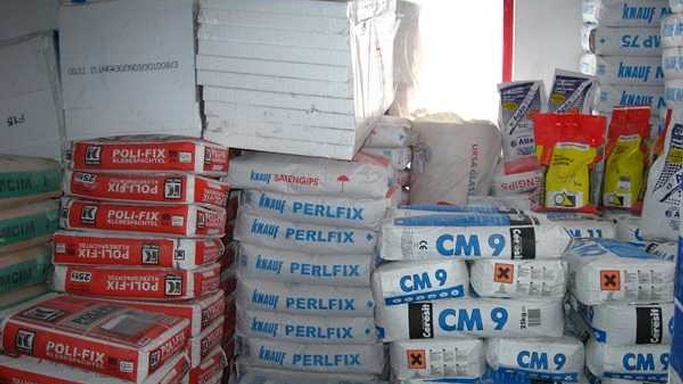 INS: 54,5% dintre managerii din comerţul cu amănuntul şi 57% din construcţii consideră că preţurile vor creşte până în septembrie