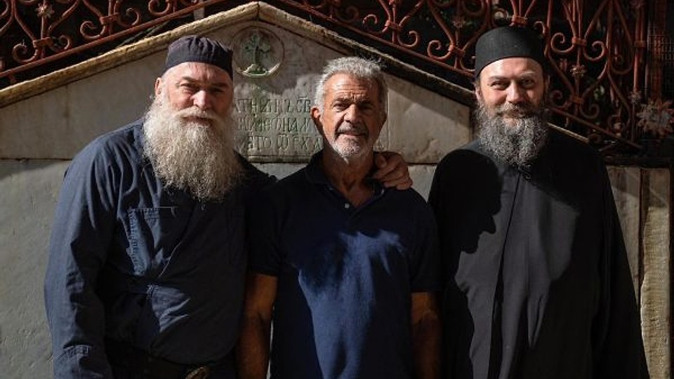 FOTO | Mel Gibson a ajuns în Sf. Munte Athos