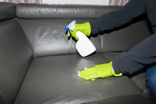Curățarea canapelelor din piele: soluții eficiente și sfaturi utile