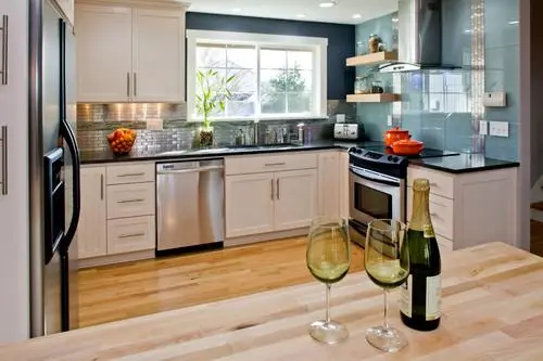 Renovarea bucatariei solutii de reamenajare