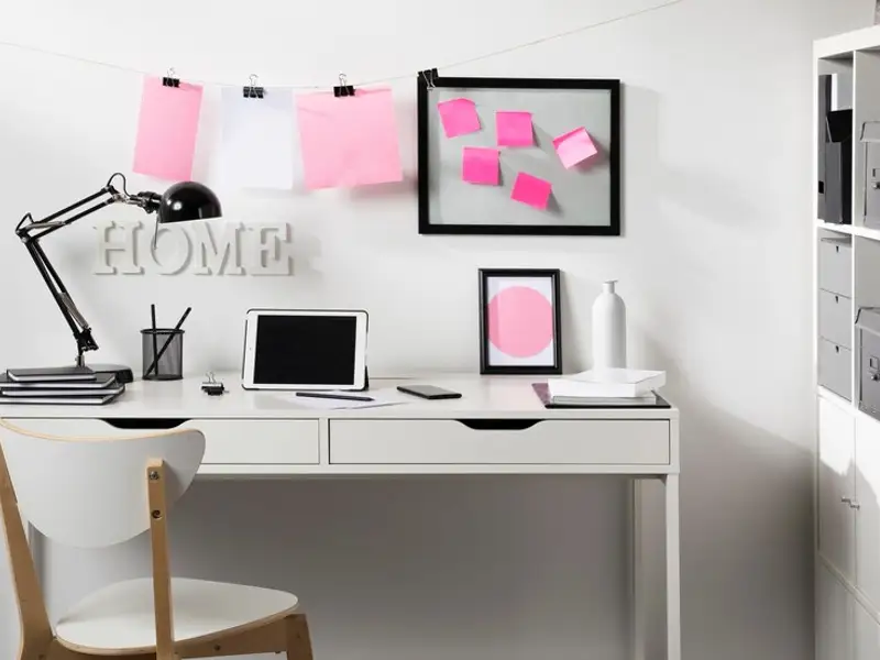 Cum se poate amenaja un birou într-un dormitor mic