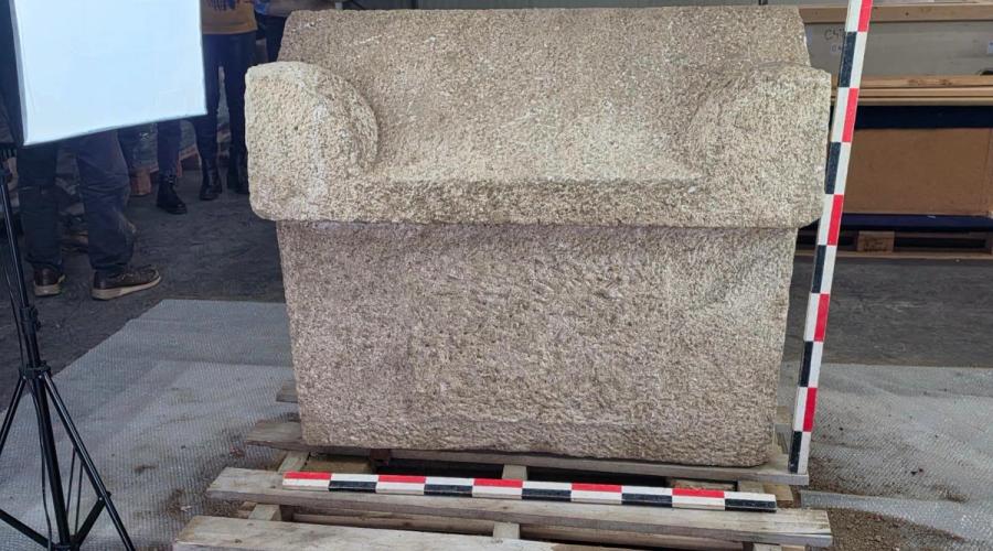 Sarcofag roman intact, descoperit la Constanța