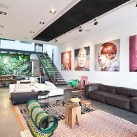 O casa de vis din Singapore cu un design interior modern