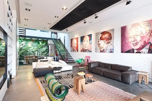 O casa de vis din Singapore cu un design interior modern