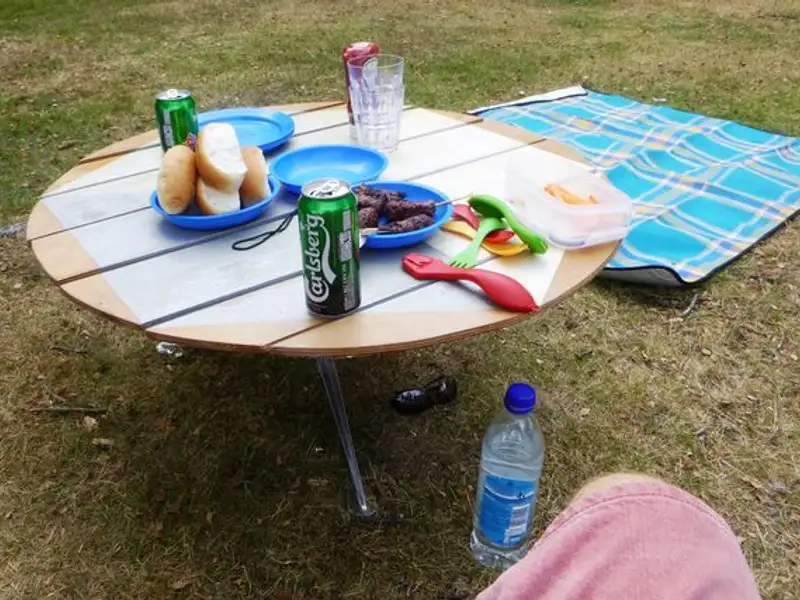 Cum sa-ti construiesti o masa pliabila pentru picnic