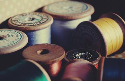 Cum sa creati produse handmade si haine personalizate pentru ocazii speciale