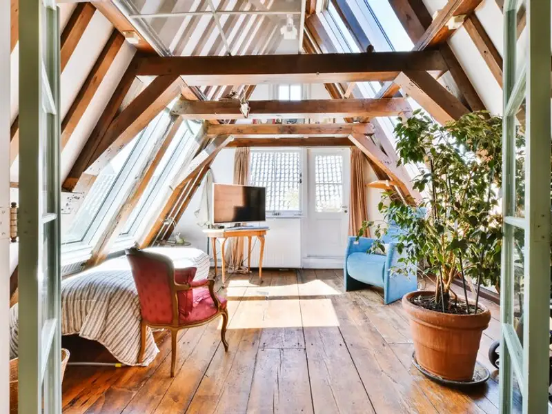 Cum să-ți amenajezi mansarda pentru a spune bun venit primăverii