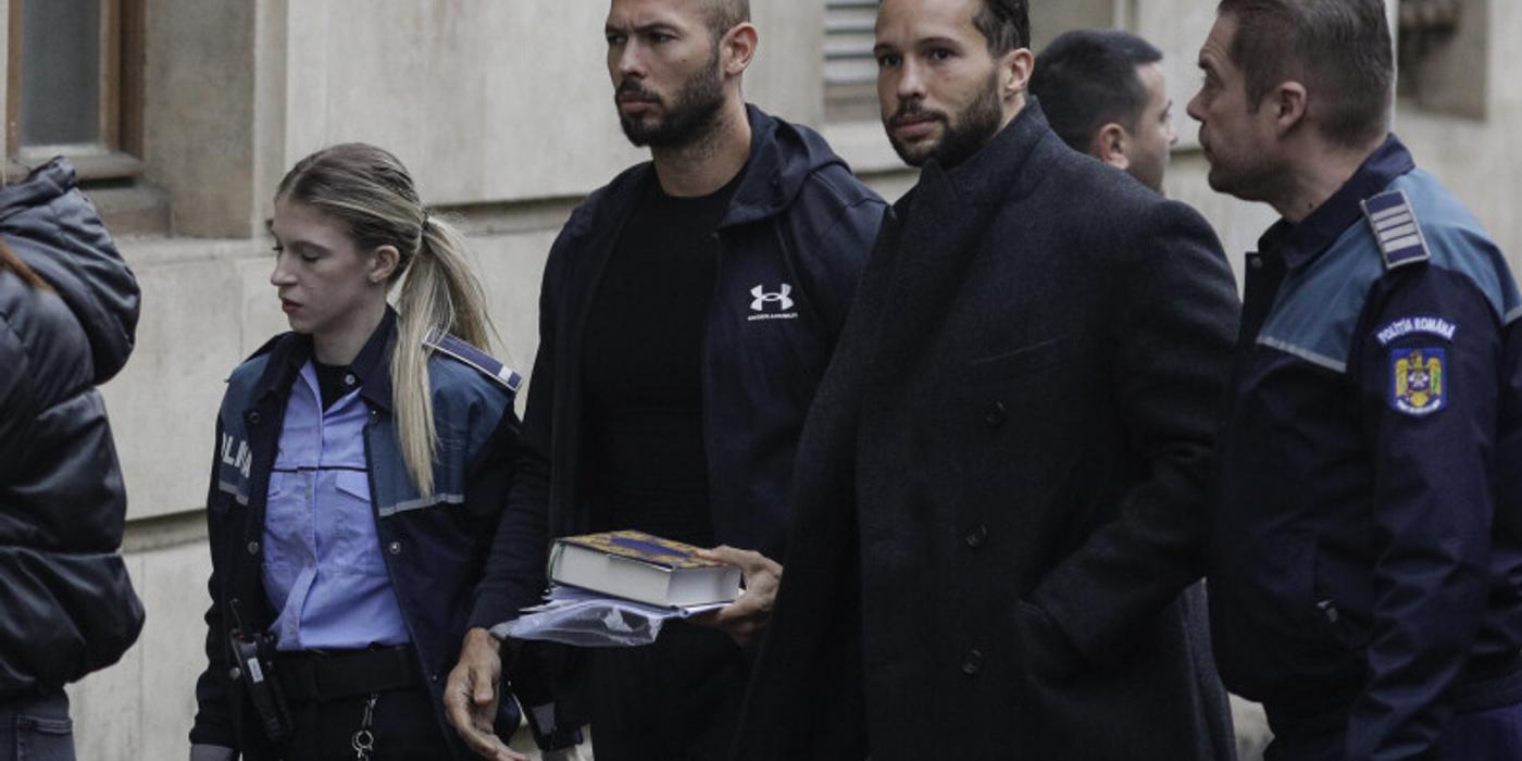 Fraţii Andrew şi Tristan Tate, încă 30 de zile de arest. Decizia a fost luată şi în cazul celor două complice