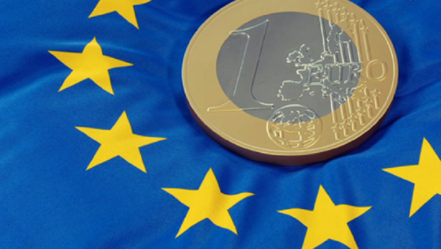 Politicile monetare divergente ale BCE şi Rezervei Federale ar putea însemna probleme pentru zona euro economist