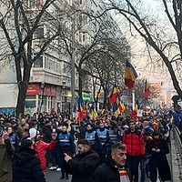 Marian Munteanu, liderul Pieței Universității din 1990, despre protestul de pe 12 ianuarie: Manifestarea de astăzi este un semn bun. A oferit imaginea unei ample ridicări PATRIOTICE pentru susținerea valorilor democratice și a celor naționale