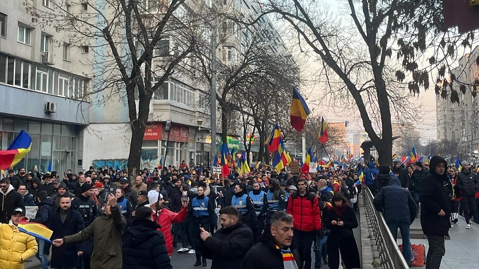 Marian Munteanu, liderul Pieței Universității din 1990, despre protestul de pe 12 ianuarie: Manifestarea de astăzi este un semn bun. A oferit imaginea unei ample ridicări PATRIOTICE pentru susținerea valorilor democratice și a celor naționale