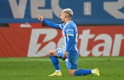 Multe ocazii, victorie la limită. Universitatea Craiova învinge Farul cu 1-0!