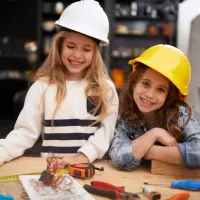 Micile obiceiuri de azi pot defini meseria de mâine. De ce arhitectura începe în camera de joaca si nu la facultate