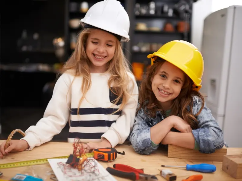 Micile obiceiuri de azi pot defini meseria de mâine. De ce arhitectura începe în camera de joaca si nu la facultate