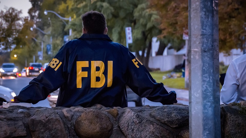 Judecătoare din SUA, arestată de FBI. Ea este acuzată că a protejat un imigrant de agenții federali