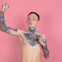 Un sfert dintre românii cu vârsta sub 45 de ani spun că au tatuaje