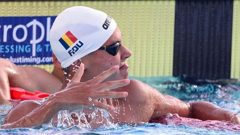 David Popovici, UNIC în lume! A câștigat medalia de AUR la proba de 100 m. liber și e primul înotător care a devenit dublu campion mondial de două ori