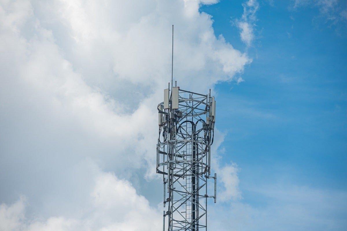 Orange, RCSRDS şi Vodafone au achiziţionat 76% din frecvențele 5G disponibile