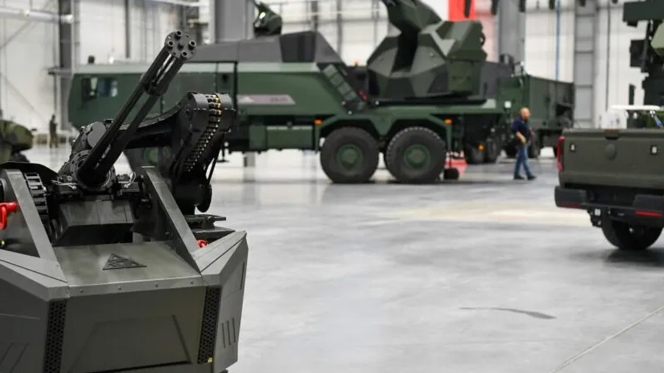 Polonia cumpără sistem de apărare anti-drone contra lui Putin de 3.500.000.000€. Cu ce ripostează România?