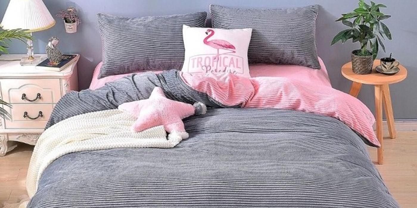 Iata cele mai colorate, pufoase si distractive lenjerii de pat!