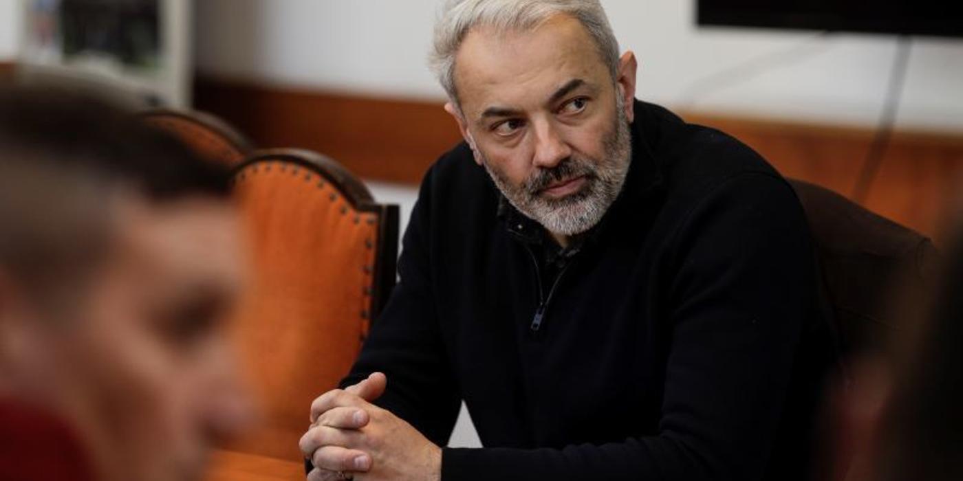 Şeful Agenţiei de Plăţi în Agricultură, liberalul Ionuţ Lupu, demis de ministrul PSD Florin Barbu / Liberalul de la APIA a refuzat plata subvenţiei pentru firmele apropiate familiei lui Paul Stănescu