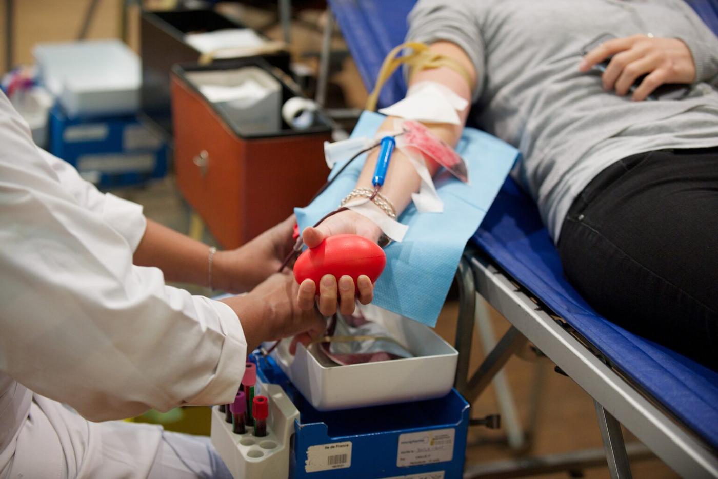 Număr impresionant de donatori, la Centrul de Transfuzie Sanguină din Ploieşti