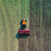 Ministrul Agriculturii cere ca fermierii să poată cumpăra motorină direct de la pompă, scutită de acciză și TVA