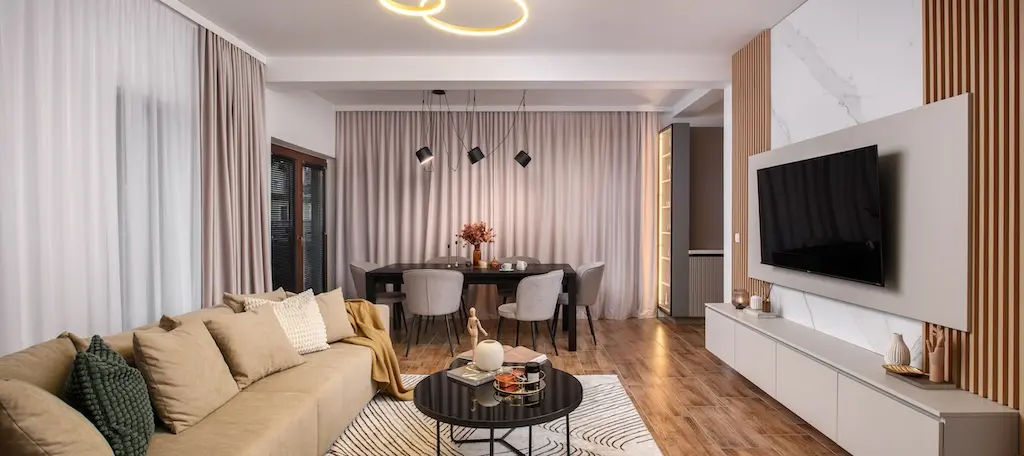 Un spațiu modern și primitor pentru un cuplu tânăr