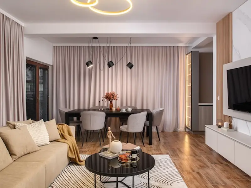 Un spațiu modern și primitor pentru un cuplu tânăr