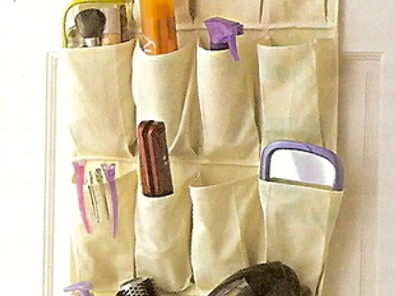 4 idei pentru ordonarea unei bai mici