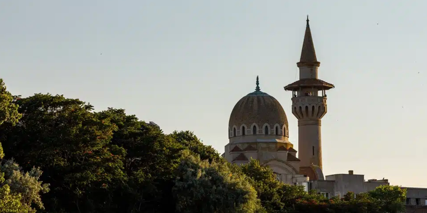 Marea Moschee din Constanța: Simbolul toleranței regale și prima construcție din beton armat a României
