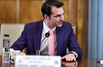 Comandamentul energetic de iarnă: La ora 16.00, numărul de clienţi afectaţi de lipsa de curent electric a scăzut la mai puţin de 313.000 / Nu există probleme semnificative în sectorul de gaze naturale / Peste 175 de echipe de intervenţie în teren